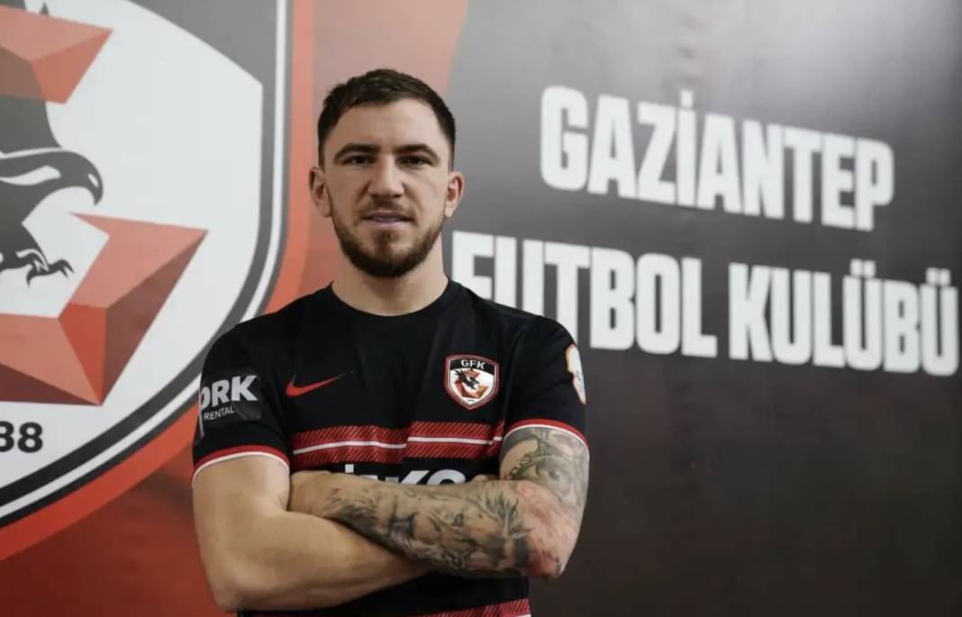 Süper Lig'de transfer yarışı sürüyor! İşte en çok transfer yapan takımlar... 10